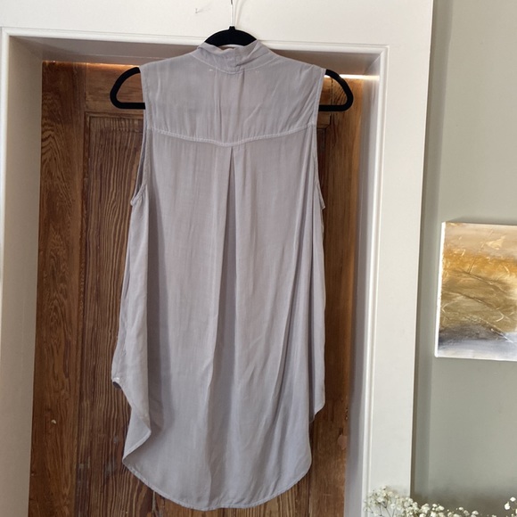 Bella Dahl Sleeveless Too - Picture 2 of 4